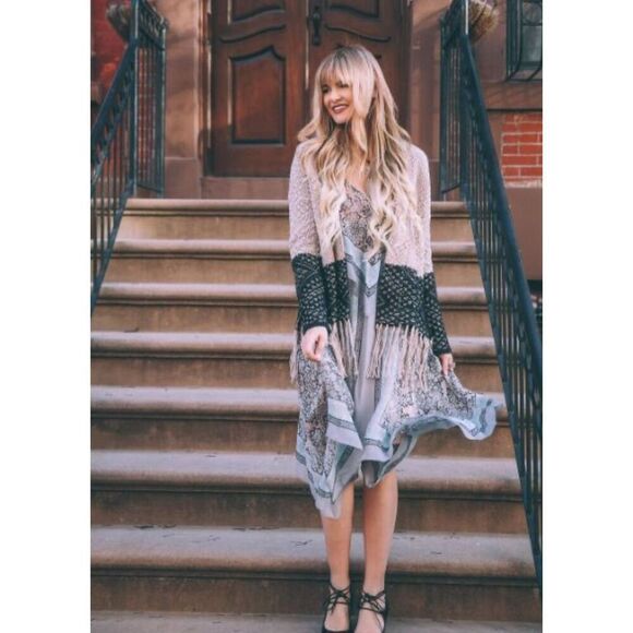 BCBGMaxazria Novah Scarf Pastel Print Chiffon Dress - Picture 4 of 8